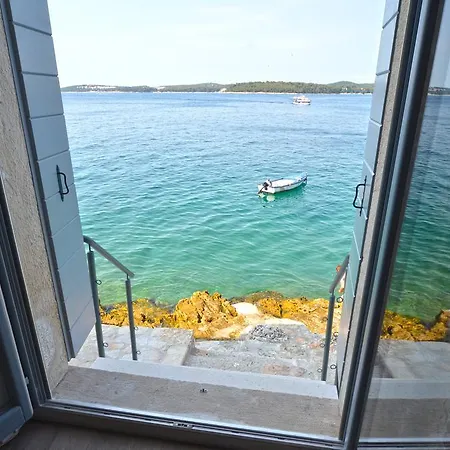 Arnolongo Sea View-2