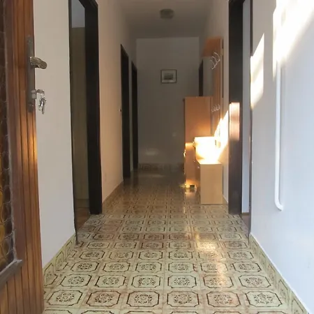 Apartment Razum-2