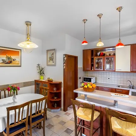 Apartment Nika-3