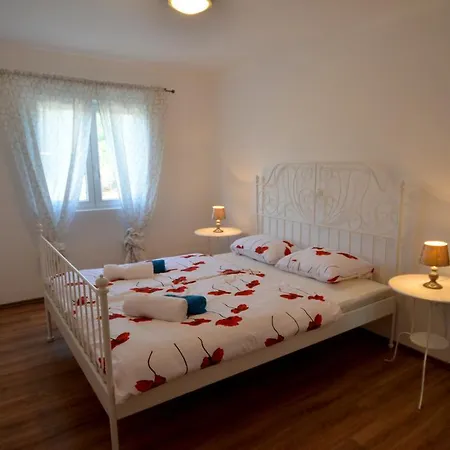 Vanessa House-3