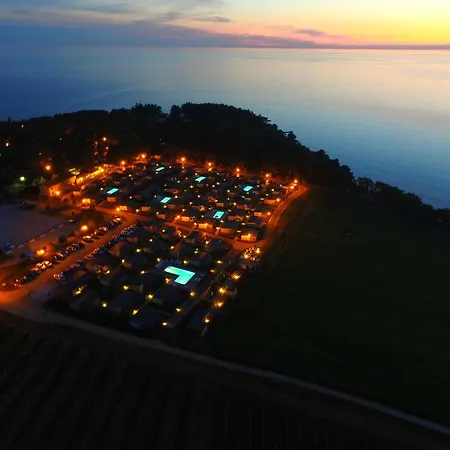 Camping Adria Mobile Homes In Camping Kastanija-2