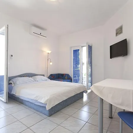 Apartments & Rooms Nikolic-3