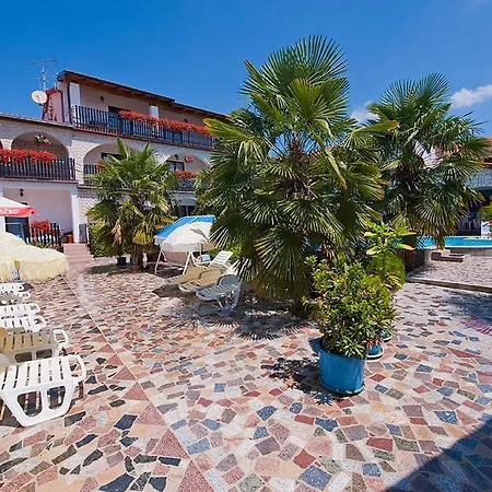 Apartments Paradis-3