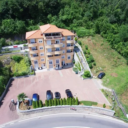 Apartments Villa Marta-3