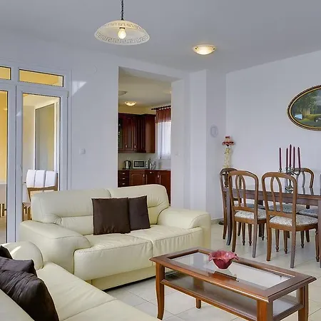 Apartment Ema-3