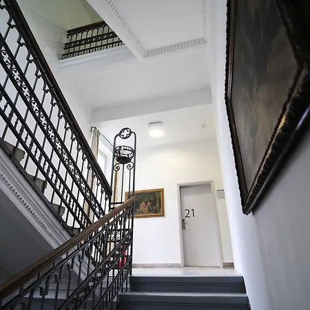 Hotel Villa Laurel-2