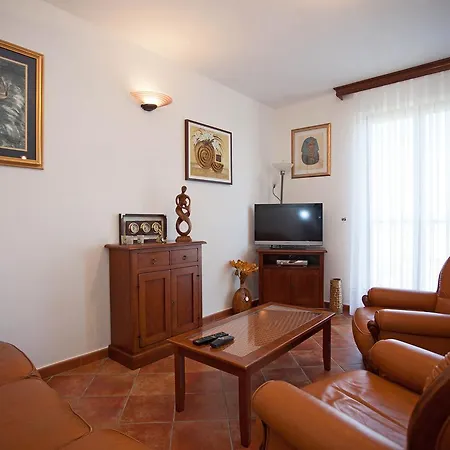 Apartment Pia-2
