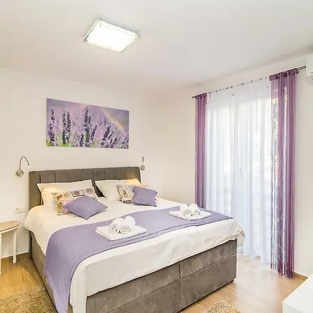 Vera Luxury-3