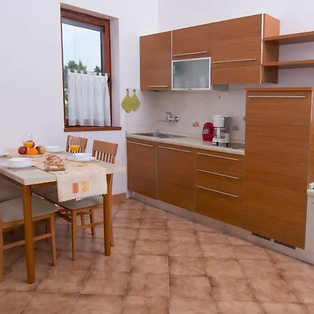 Apartmani Mira-3