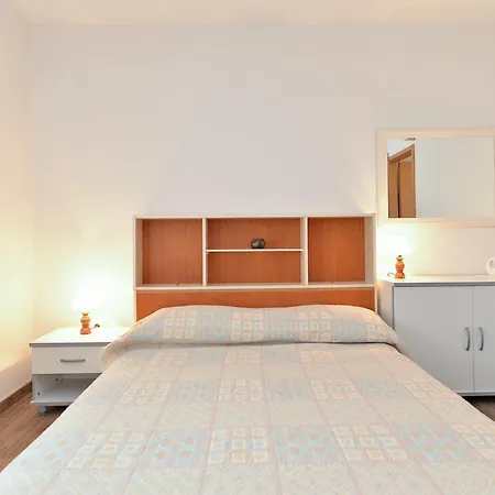 Apartment & Room Tanja 1552-3