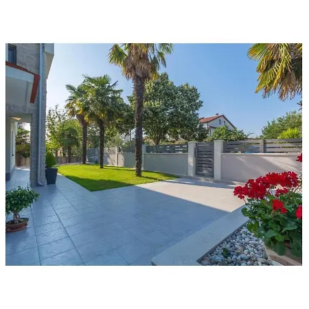 Villa Romi M-2