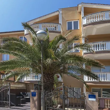Apartments Canaria-3
