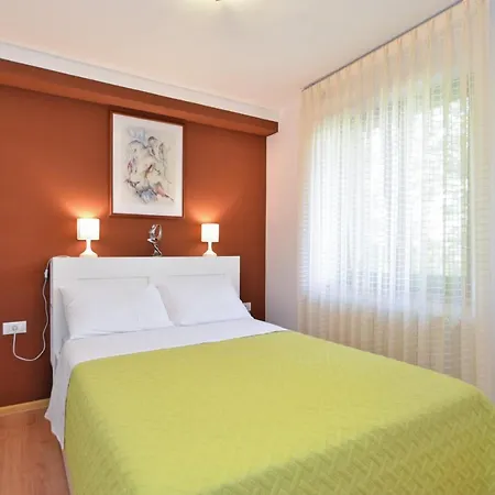 Apartment Snjezana 1064-3