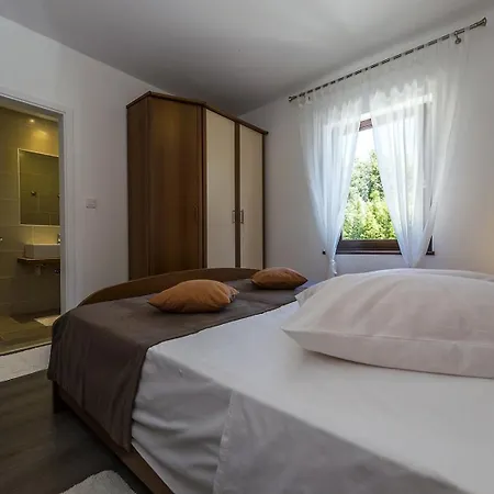 Spacious Three-Bedroom Villa Balun With Pool-3