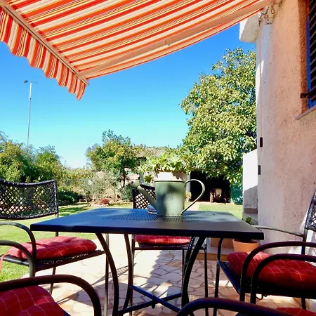 Lovley Rural Apartment With Garden-2