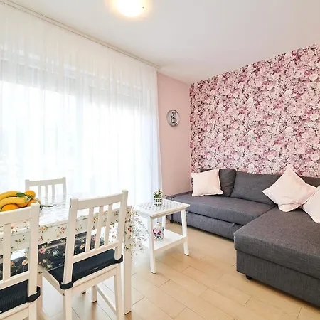 Apartments Nina-2