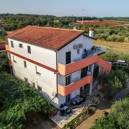 Apartments & Rooms Villa Adamovic-2