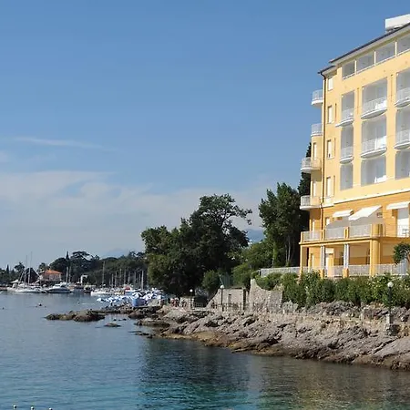 Remisens Premium Villa Ambasador-3