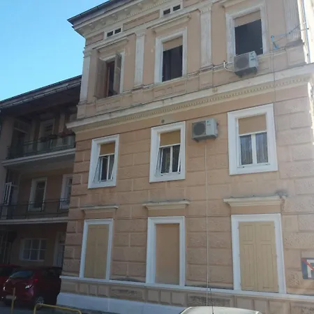 Apt Tennis Prime Location, Parking, Near Beach, Self Check-In-3