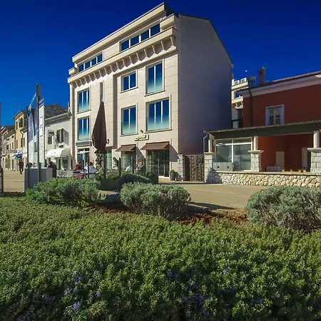 Apartments Riva-Interauto-2