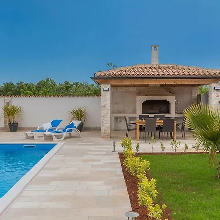 Villa Laura With Private Pool-2