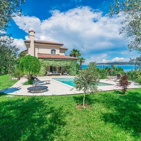 Studio Apartment in Villa Arta-3