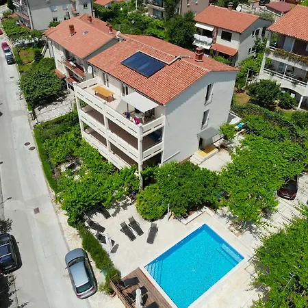 Guest house Zimmer F1-3