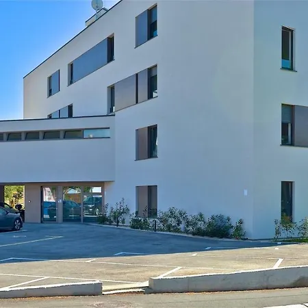 Spada Apartment 3 Bedrooms Near The Beach!-2