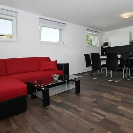 Apartments Natasa-3