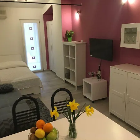 Studio Apartment Martina ---80M From The Sea----2
