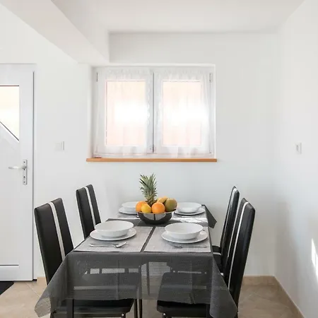 Apartment Lavanda-3