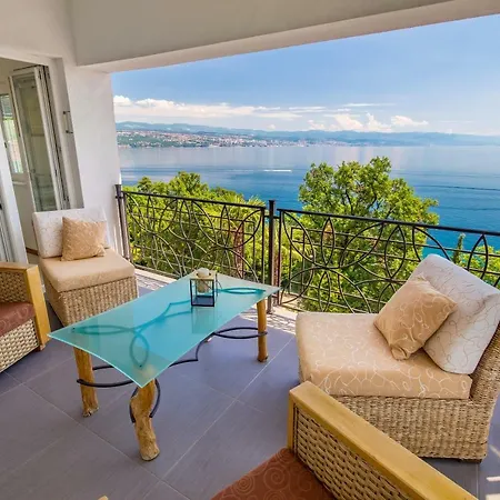 Luxury Penthouse Prestige Near The Sea-3