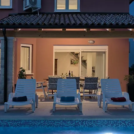 Holiday Home Nikol-2