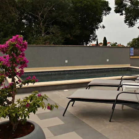 Holiday House Veli Vrh-2