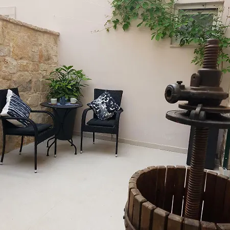 Studio Bluestone-2