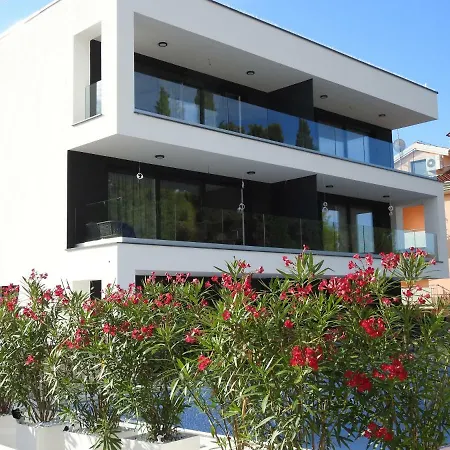 Luxury Apartments Magali 1-3