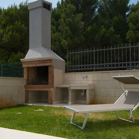 Deluxe Apartment With Private Pool - 100M From The Sea-3