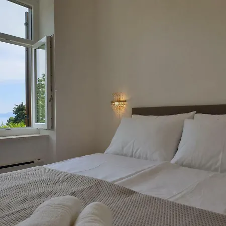 Apartment Alex - Sea View By Irundo-2
