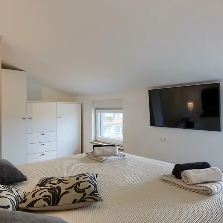 Apartments Dream In Arena 2 Pula Center Free Parking-3