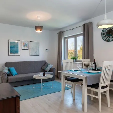 Sunsplash Apartments-2