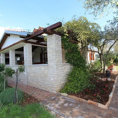 Holiday House San Pruti-3