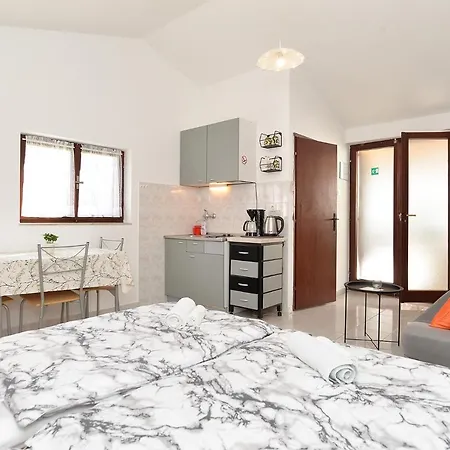 Apartment Ivan 535-2