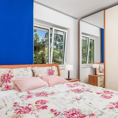 Rona Apartment Smokva 3-3