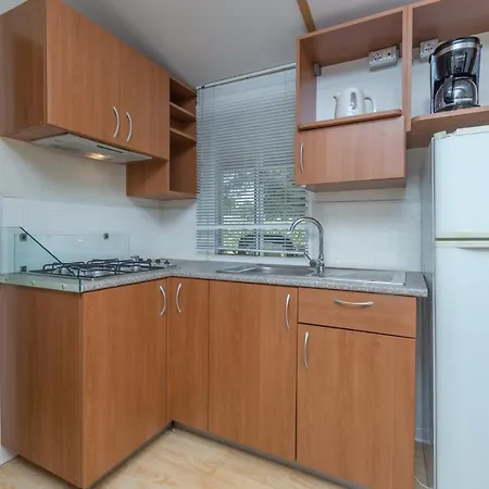 Camping Adria Mobile Homes In Brioni Sunny Camping-2