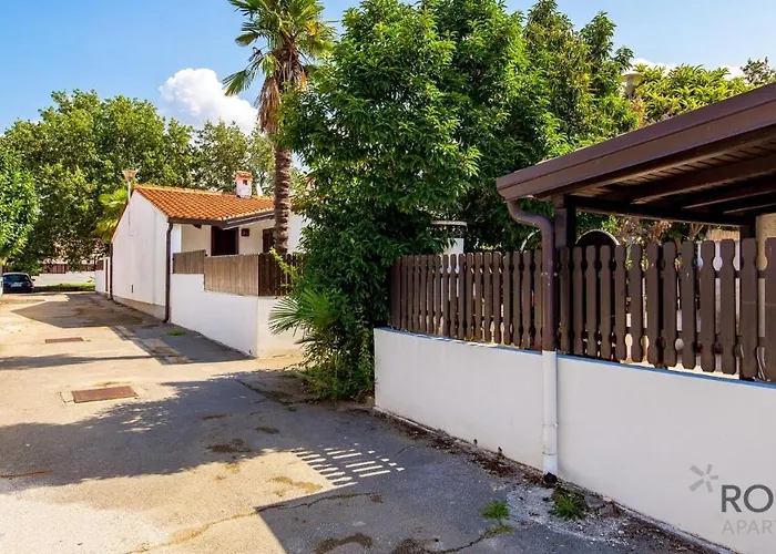Rona Holiday Home Ana Porec