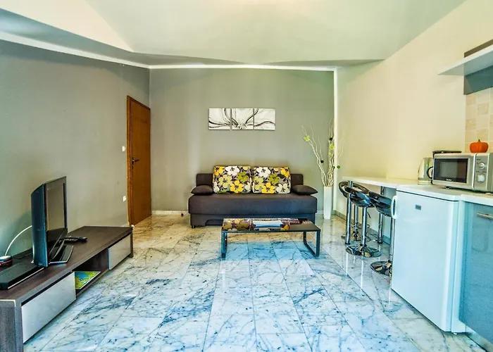 Apartments Ori Pula