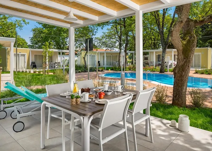 Camping Ulika Mobile Homes - Naturist Červar-Porat