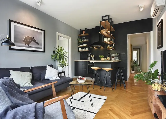 Place To Be - Apartment In The City Centre With Private Parking Pula acceptant les animaux