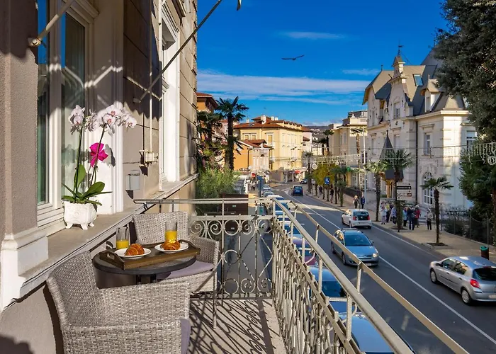 Pet friendly Villa Sokol Apartments Opatija Center
