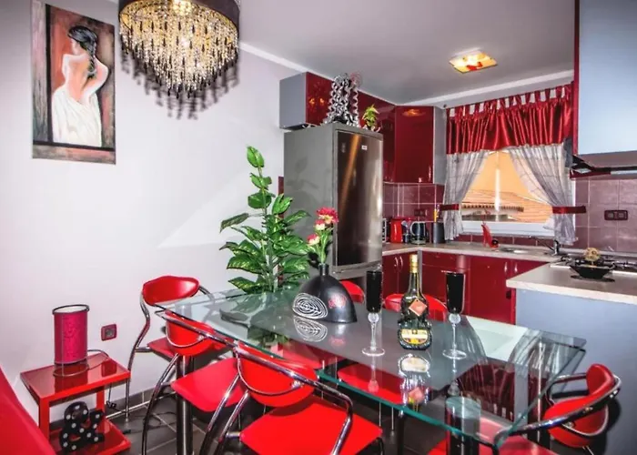 Apartments House Vesna Valmade Pula